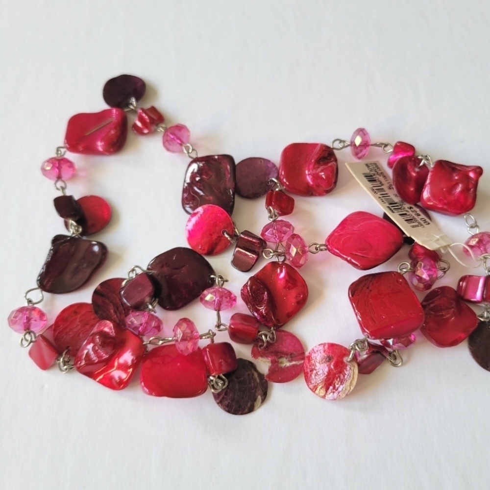 Red Shell Chain Necklace - Picture 7 of 8